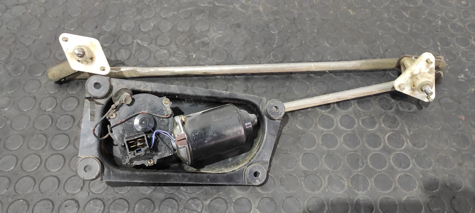 Recambio de MOTOR LIMPIA DELANTERO para SUZUKI GRAND VITARA 3 PUERTAS SQ (GT) 2.0 TD Básico RHW referencia OEM IAM 0590506746   - GRIS