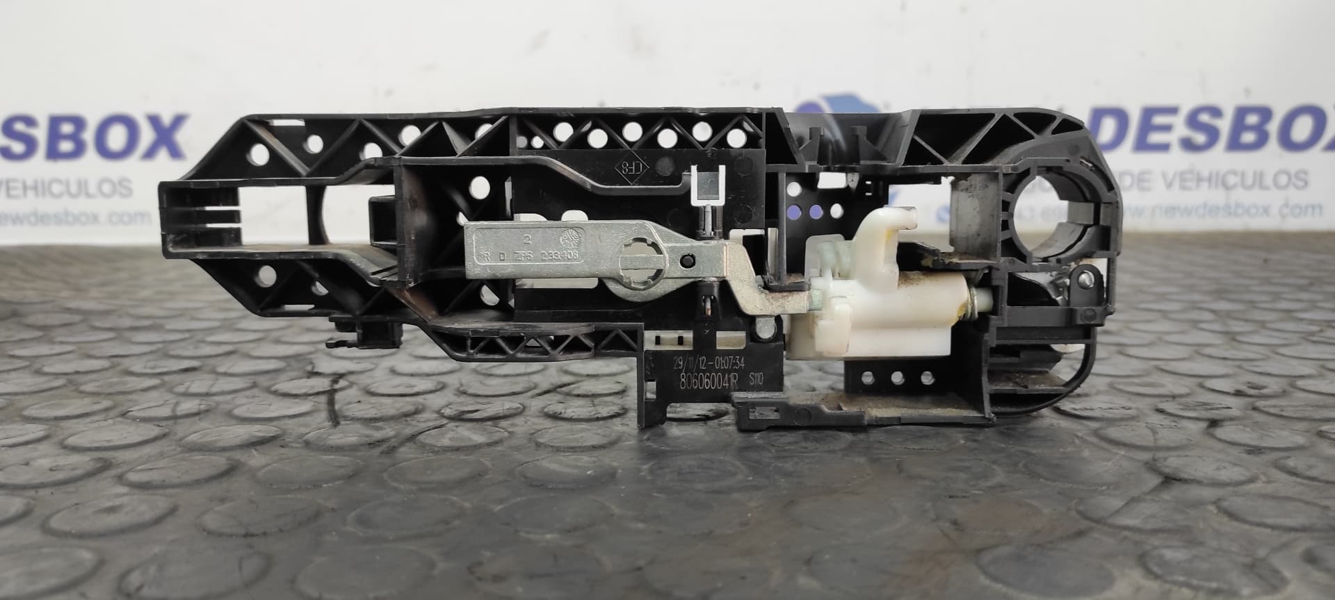 Recambio de MANETA TRASERA DERECHA para RENAULT MEGANE III BERLINA 5 P GT-Style H5F 4A referencia OEM IAM 806060041R   - BLANCO