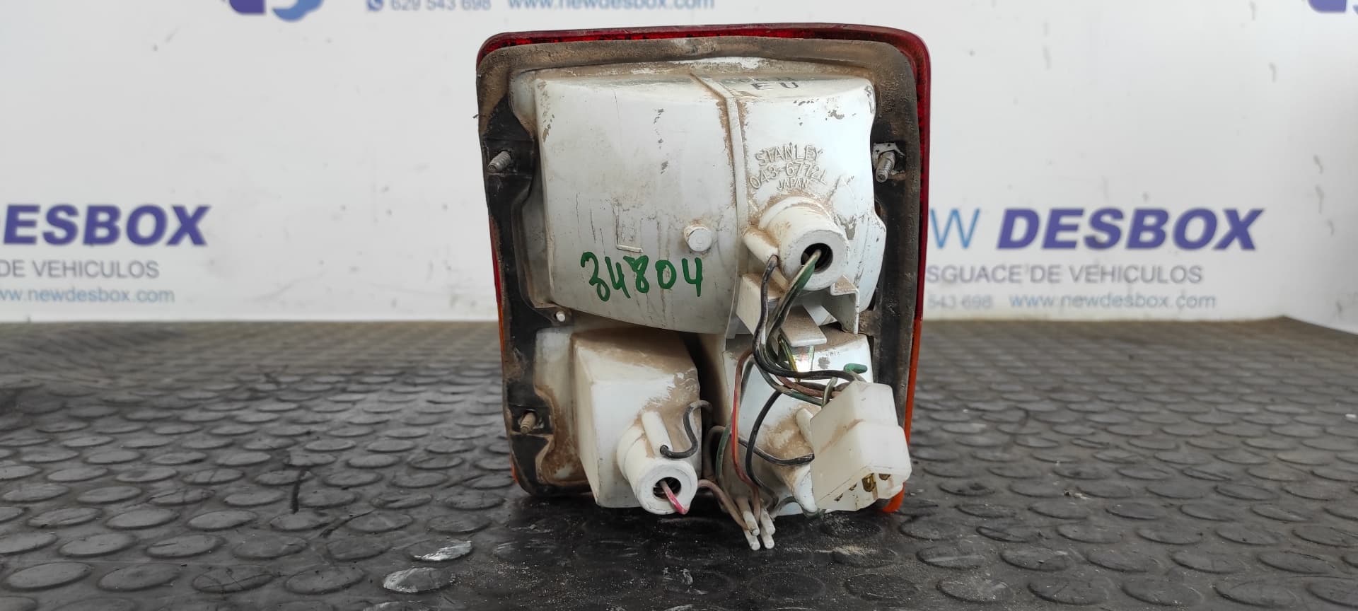 Recambio de PILOTO TRASERO IZQUIERDO para MITSUBISHI MONTERO (L040) 4D56 referencia OEM IAM 0436772   - PLATA 6