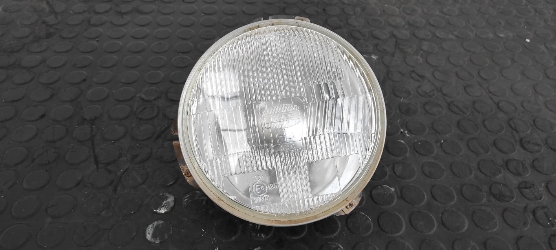 Recambio de FARO DERECHO para MITSUBISHI MONTERO (L040) 2500 TD (2-ptas.) 4D56 referencia OEM IAM H4 6R11 20007   - PLATA