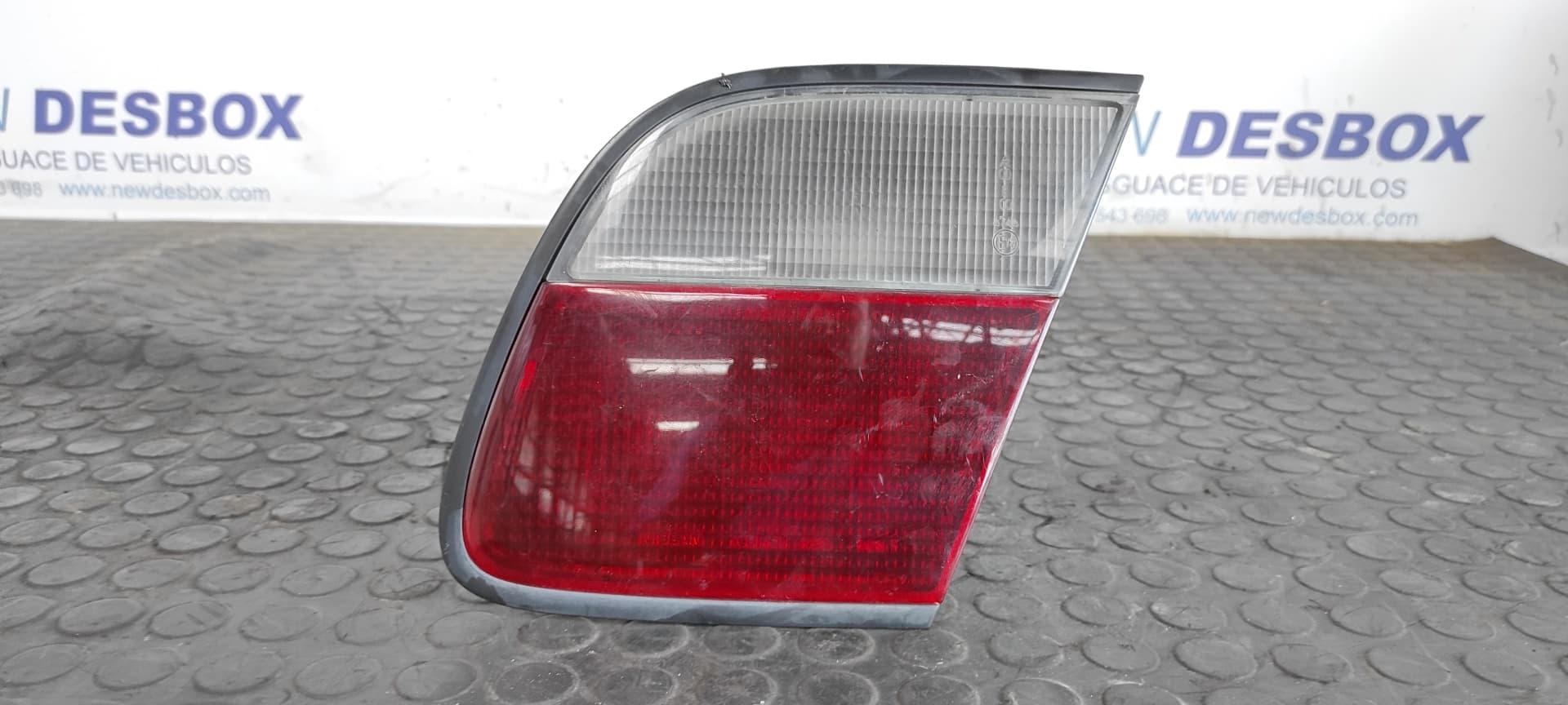 Recambio de PILOTO PORTON DERECHO para NISSAN ALMERA (N15) GX CD20 referencia OEM IAM A06   - VERDE