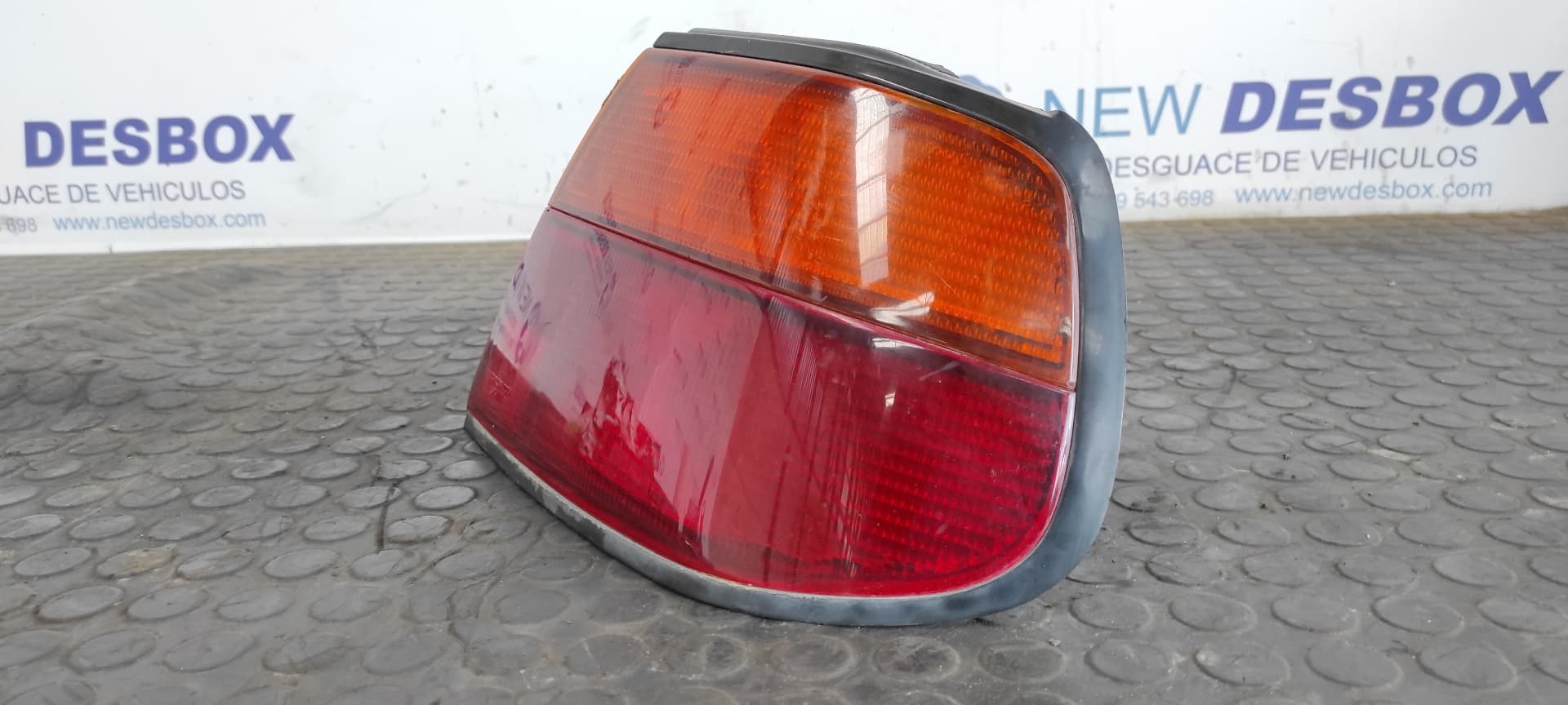 Recambio de PILOTO TRASERO DERECHO para NISSAN ALMERA (N15) GX CD20 referencia OEM IAM A06   - VERDE 4
