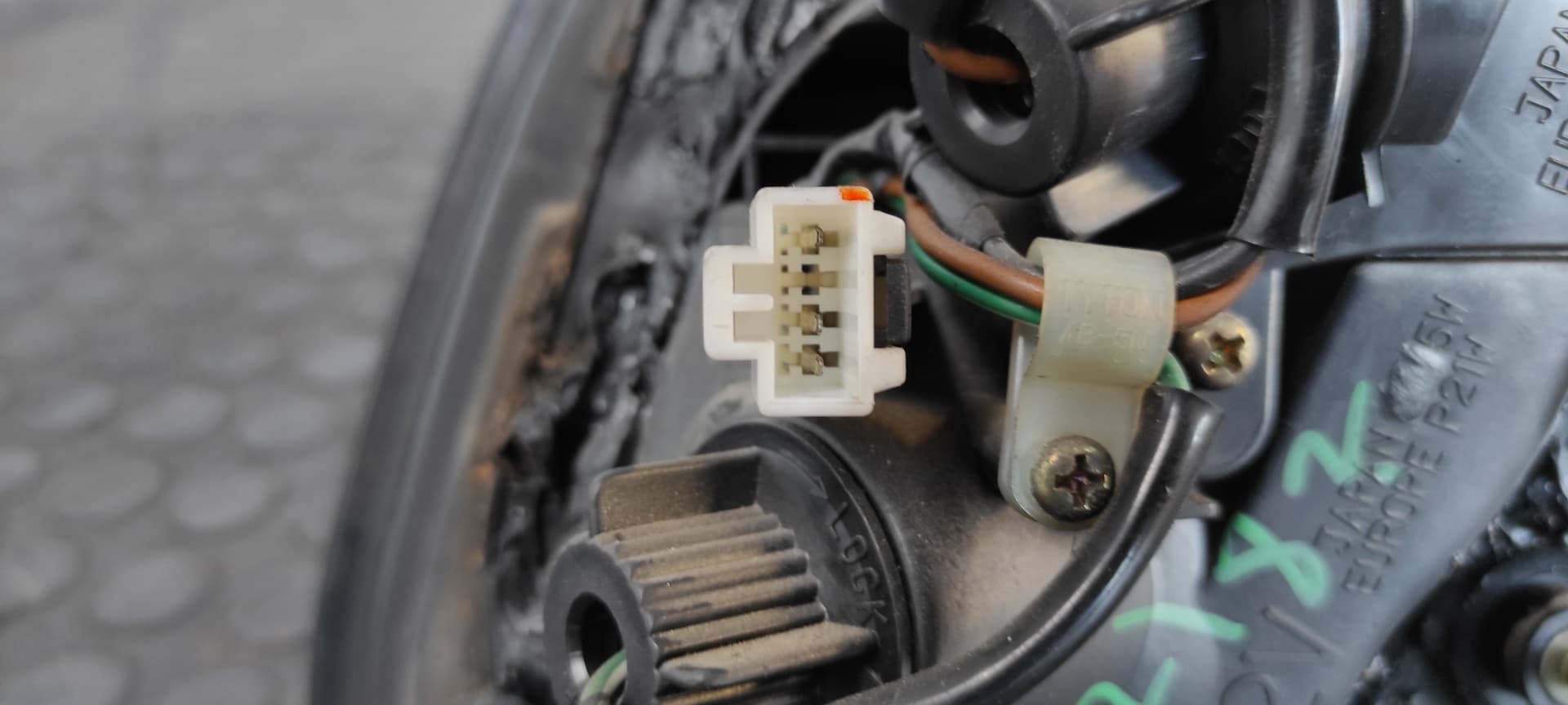 Recambio de PILOTO PORTON IZQUIERDO para NISSAN ALMERA (N15) GX CD20 referencia OEM IAM A06   - VERDE 2