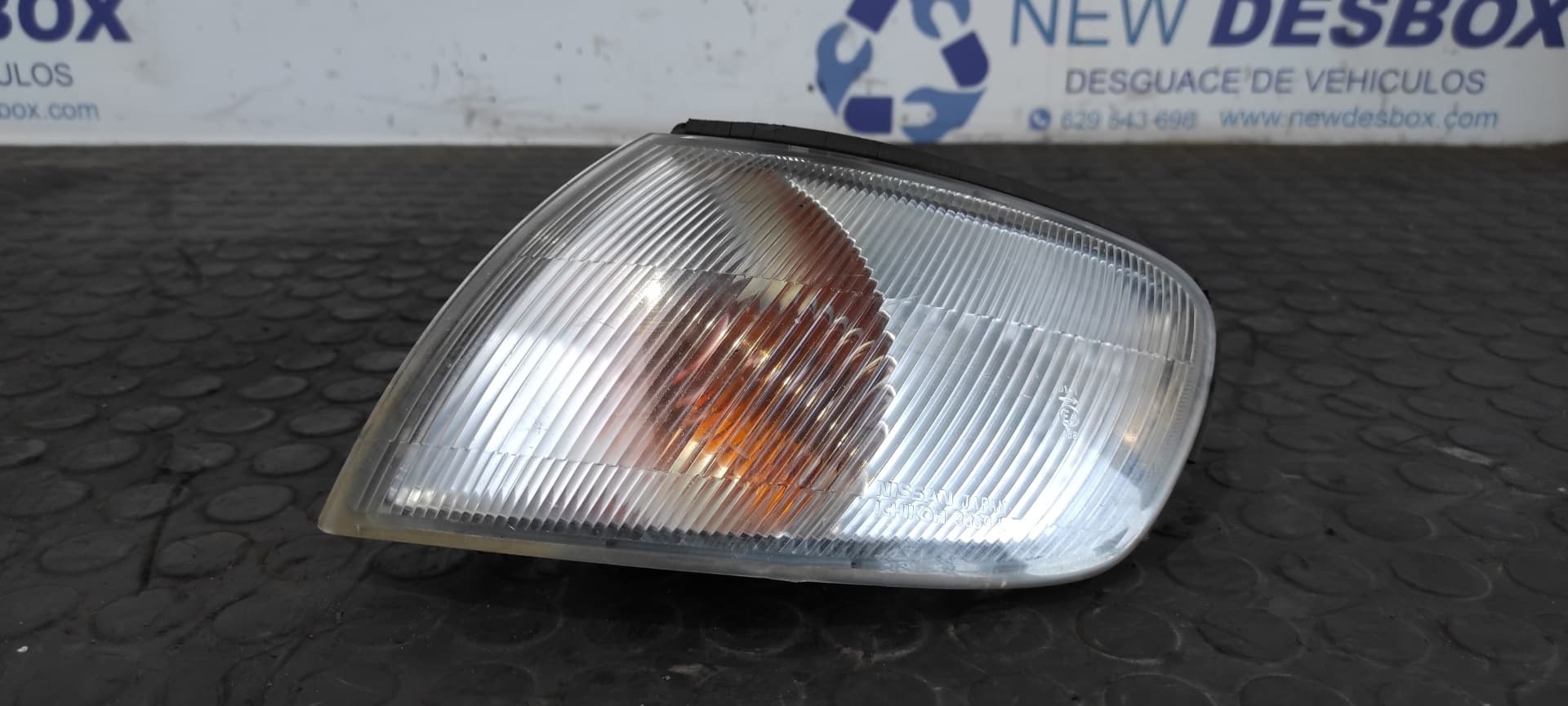 Recambio de PILOTO DELANTERO IZQUIERDO para NISSAN ALMERA (N15) GX CD20 referencia OEM IAM 3369   - VERDE