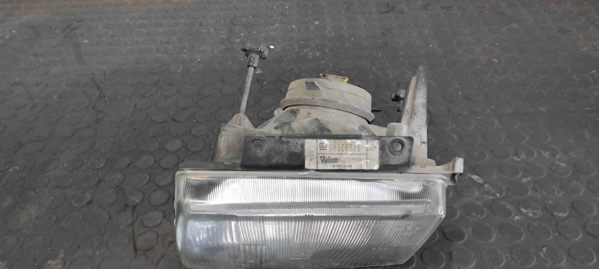 Recambio de FARO IZQUIERDO para OPEL CORSA A Cup X12XE referencia OEM IAM 90320705   - BLANCO 7