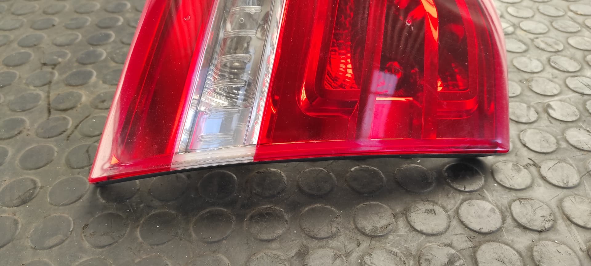 Recambio de PILOTO PORTON IZQUIERDO para CITROEN C4 PICASSO Avatar 5FW referencia OEM IAM 9653547777   - DORADA 7
