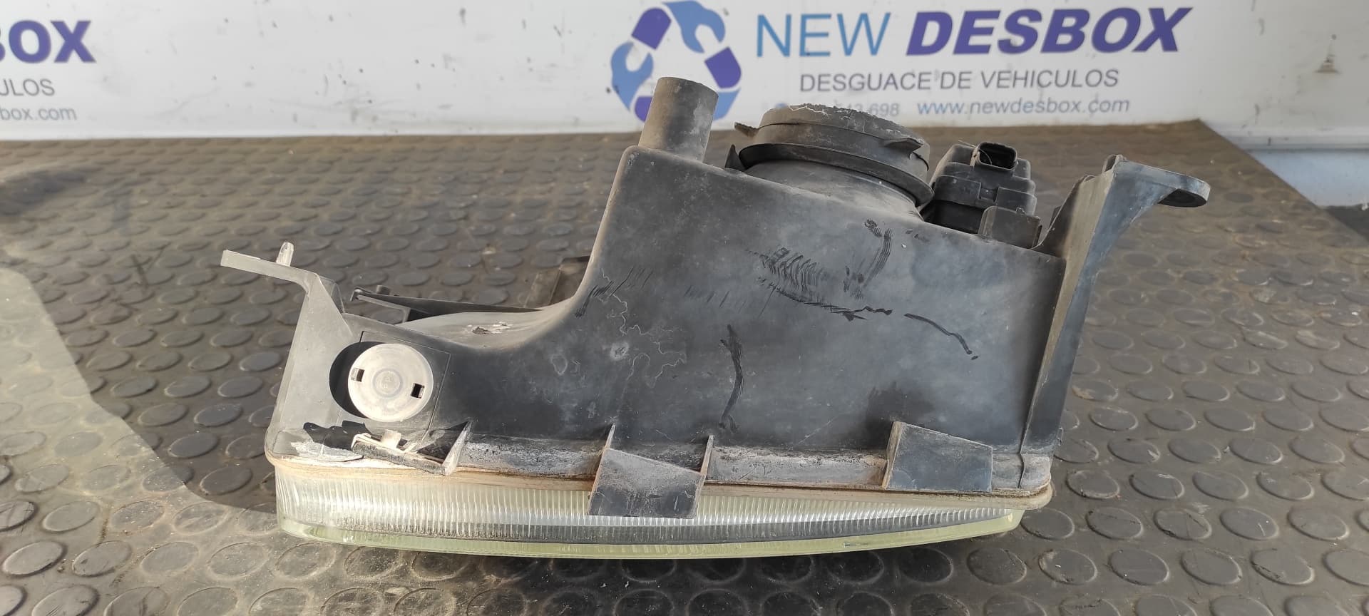 Recambio de FARO DERECHO para PEUGEOT PARTNER (S1) 2.0 HDi CAT RHYDW10TD referencia OEM IAM    - ROJO 3