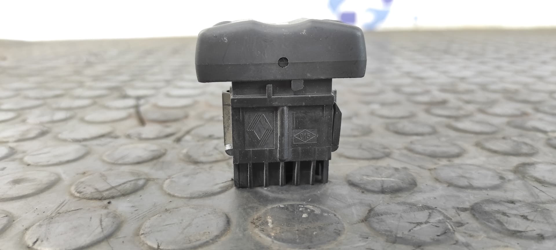 Recambio de INTERRUPTOR para DACIA LOGAN Ambiance K7M F7 referencia OEM IAM 213517   - BLANCO 3