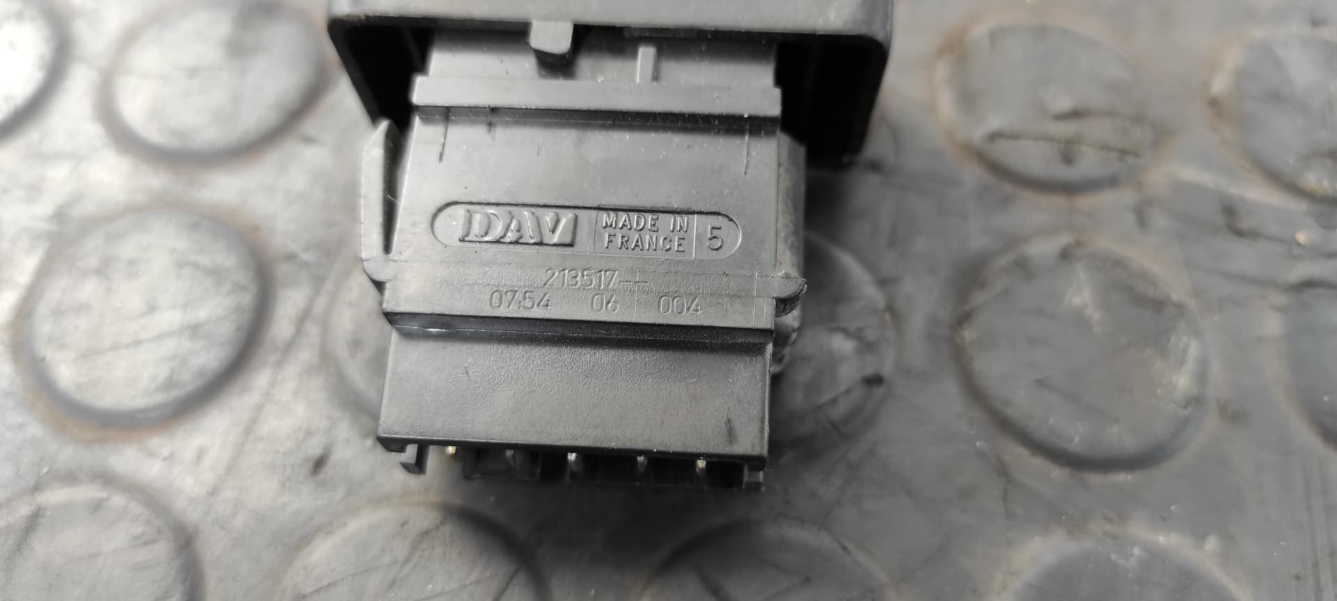 Recambio de INTERRUPTOR para DACIA LOGAN Ambiance K7M F7 referencia OEM IAM 213517   - BLANCO 5