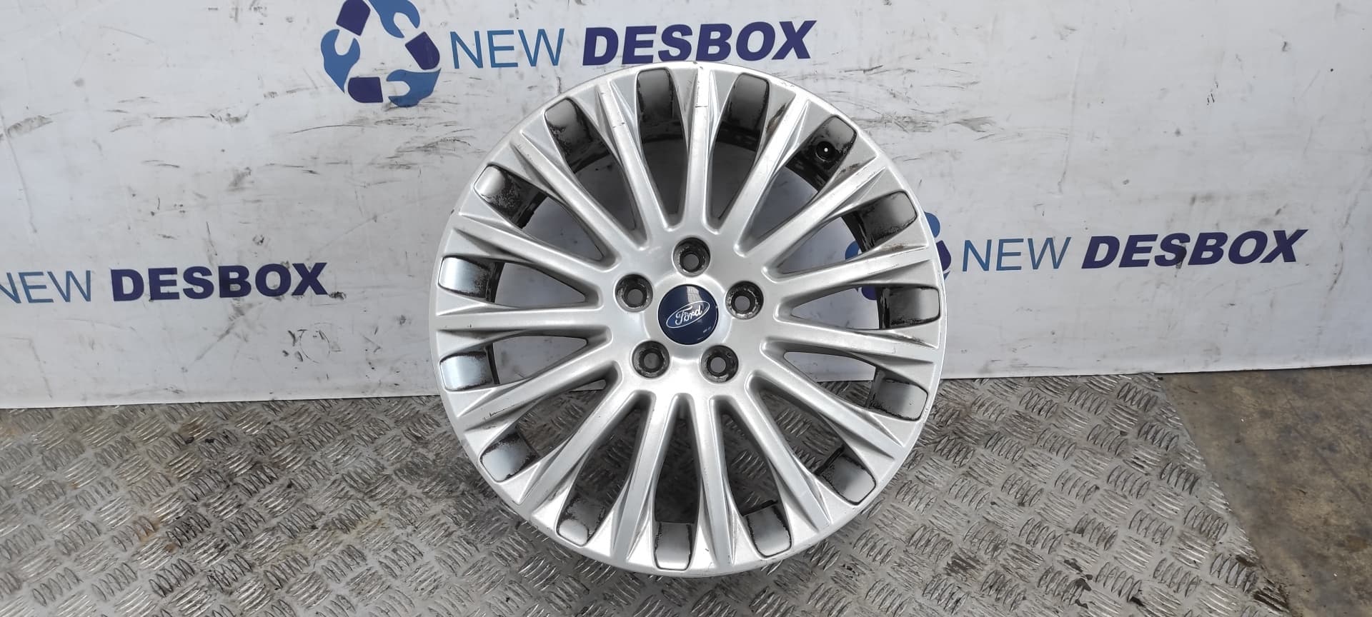 Recambio de LLANTA para FORD GRAND C-MAX UFDB referencia OEM IAM BM5J1007GB   - BLANCO