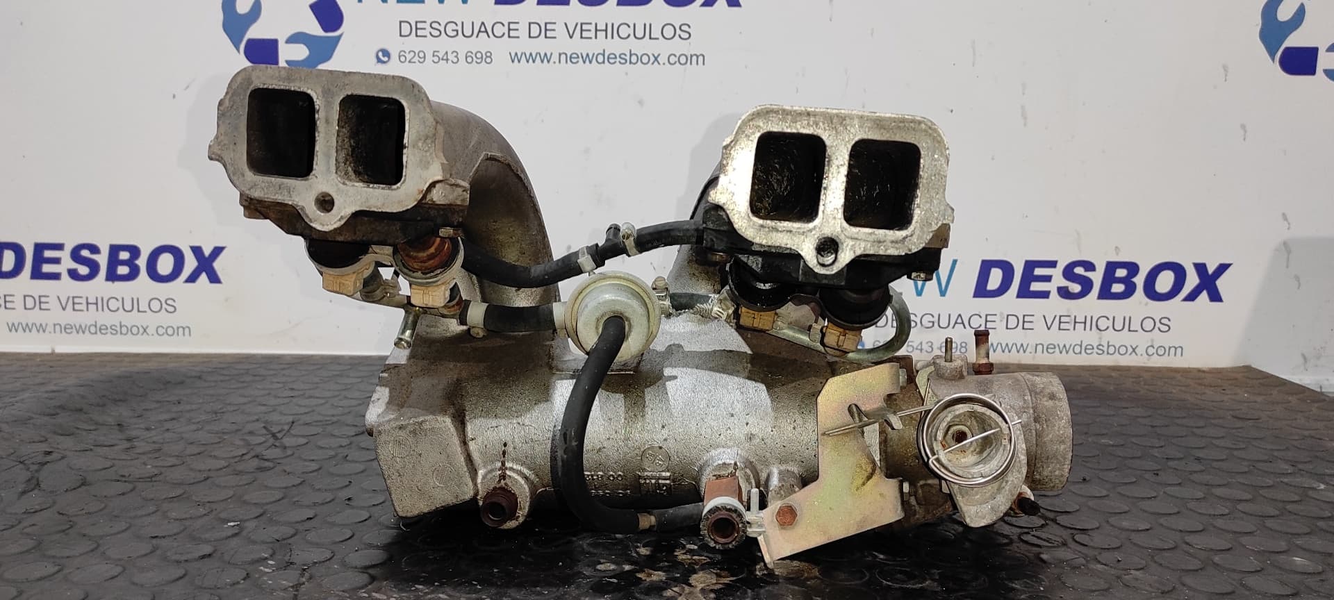 Recambio de COLECTOR ADMISION para OPEL MANTA B 2.0 referencia OEM IAM 90096048   - GRIS 3
