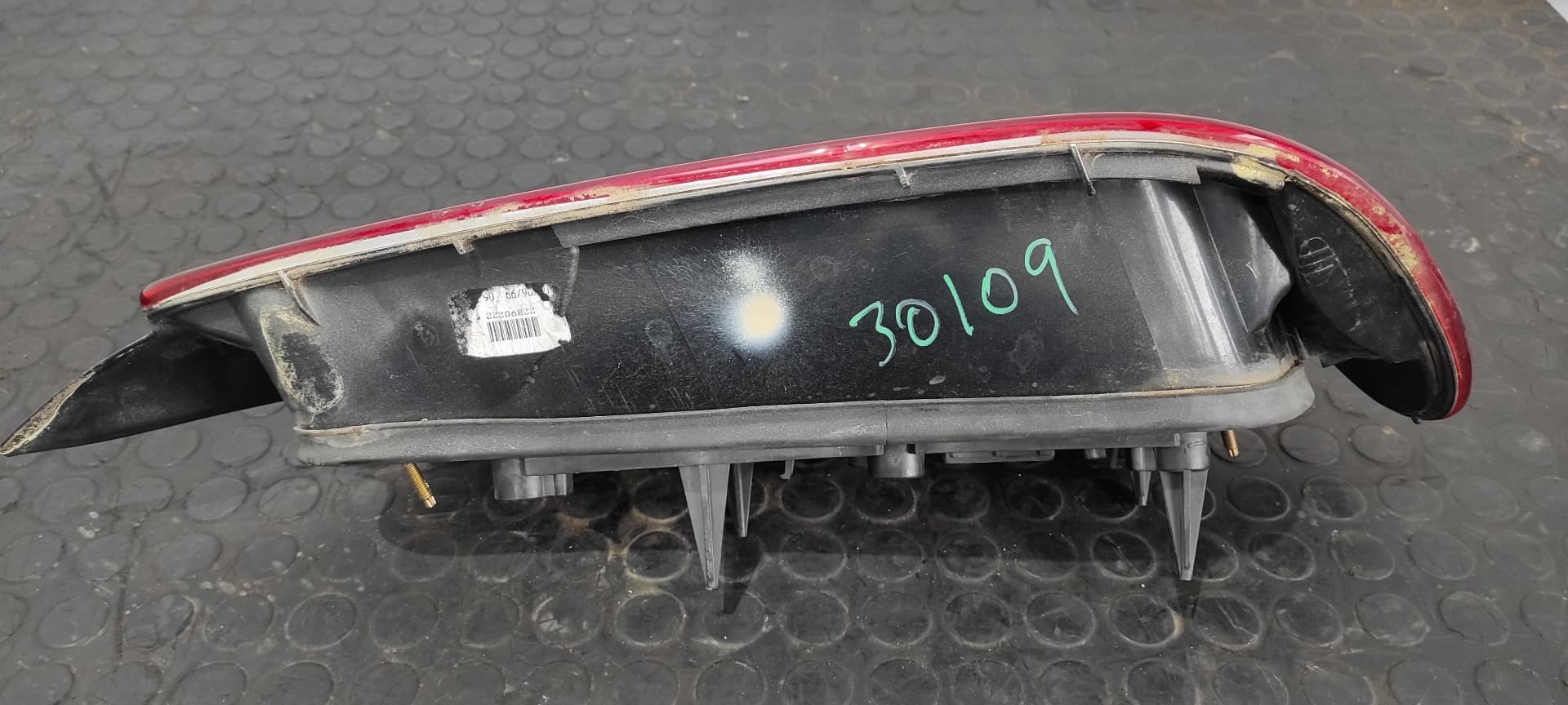Recambio de PILOTO TRASERO DERECHO para PEUGEOT 406 COUPE (S1/S2) 2.0 RFNEW10J4 referencia OEM IAM 22890222   - BLANCO 5