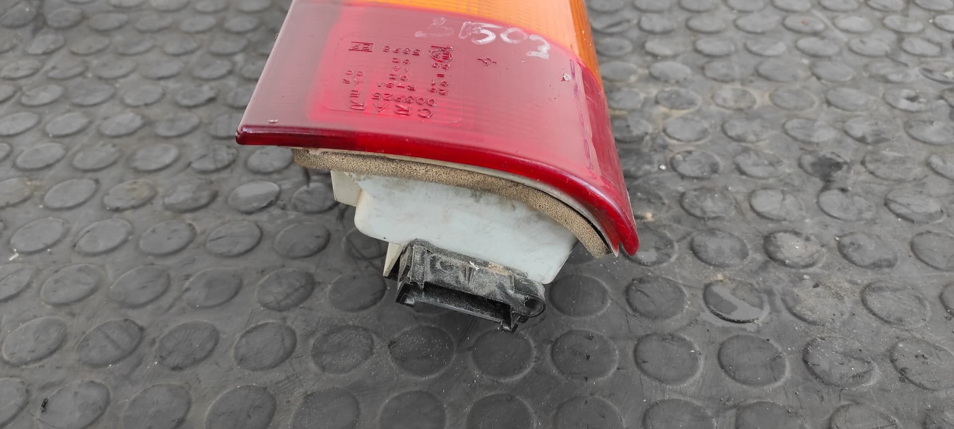 Recambio de PILOTO TRASERO IZQUIERDO para FORD FIESTA BERL./COURIER Surf RTD referencia OEM IAM D36VA   - BLANCO 6