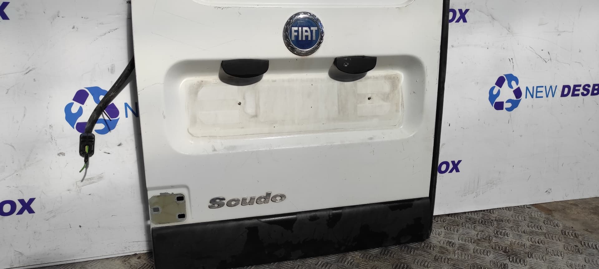 Recambio de PUERTA TRASERA IZQUIERDA para FIAT SCUDO (222) 2.0 16V JTD ELX Kombi (7 Sitze) RHW referencia OEM IAM    - BLANCO 3