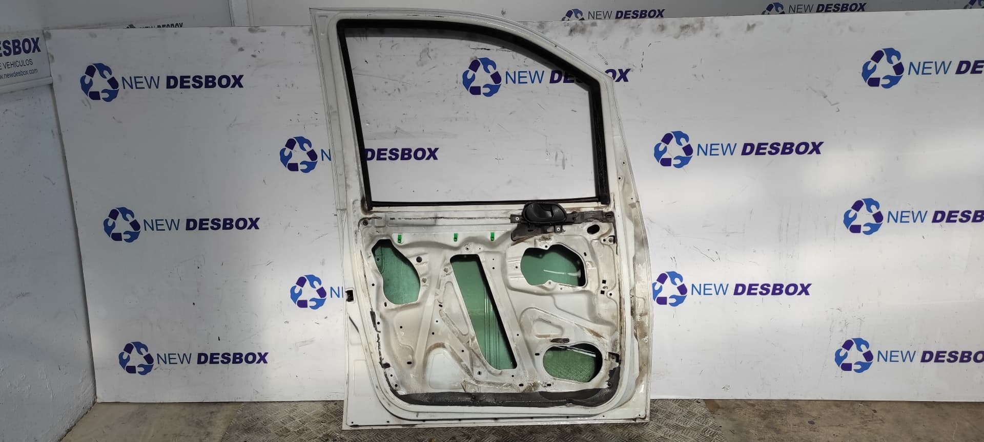 Recambio de PUERTA DELANTERA IZQUIERDA para FIAT SCUDO (222) 2.0 16V JTD ELX Kombi (7 Sitze) RHW referencia OEM IAM    - BLANCO 3