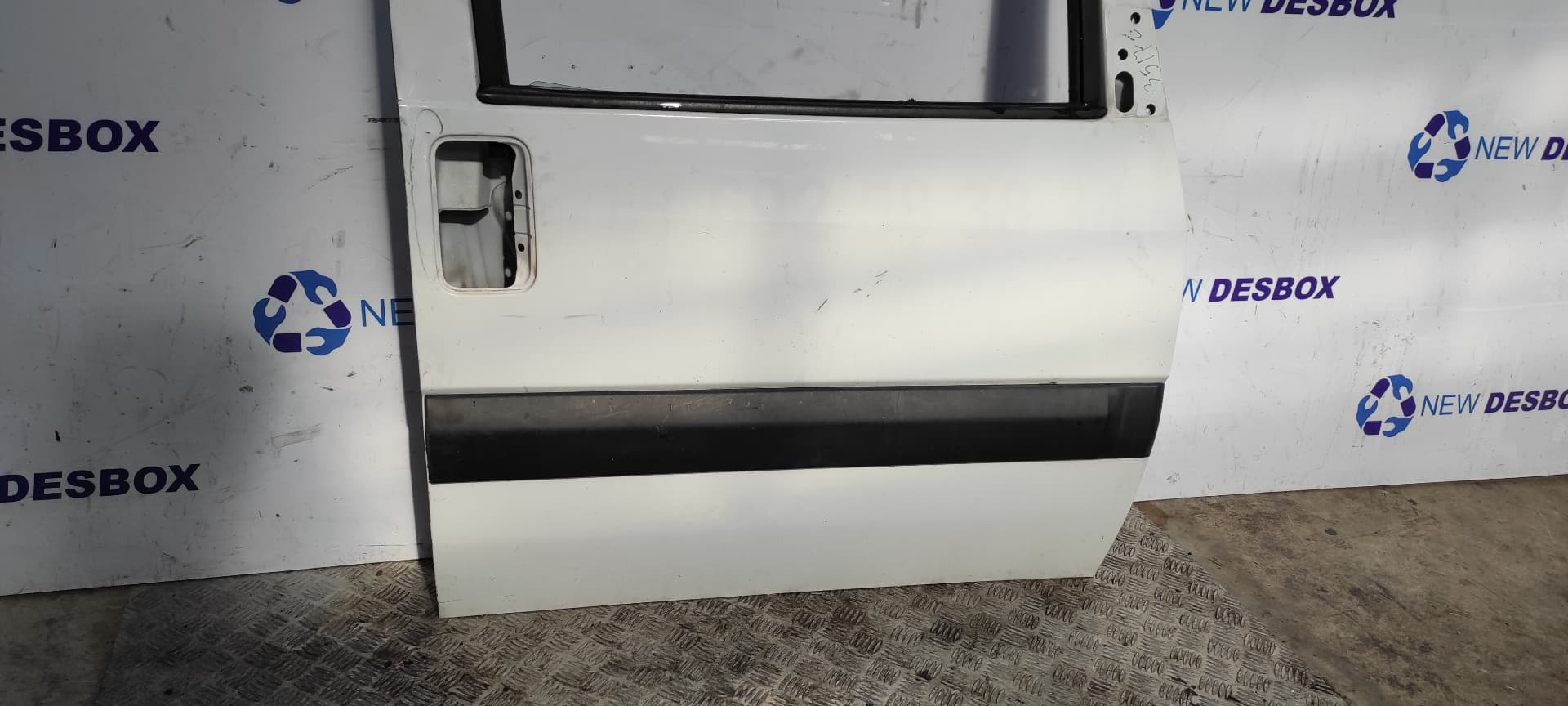 Recambio de PUERTA DELANTERA DERECHA para FIAT SCUDO (222) 2.0 16V JTD ELX Kombi (7 Sitze) RHW referencia OEM IAM    - BLANCO 4