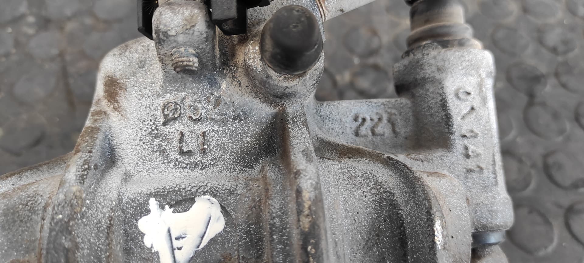 Recambio de PINZA DE FRENO TRASERA IZQUIERDA para VOLKSWAGEN LT CAJA ABIERTA (MOD. 1997) LT  28  Caja abierta ATA referencia OEM IAM BOSCH 52 221 LI   - BLANCO 6
