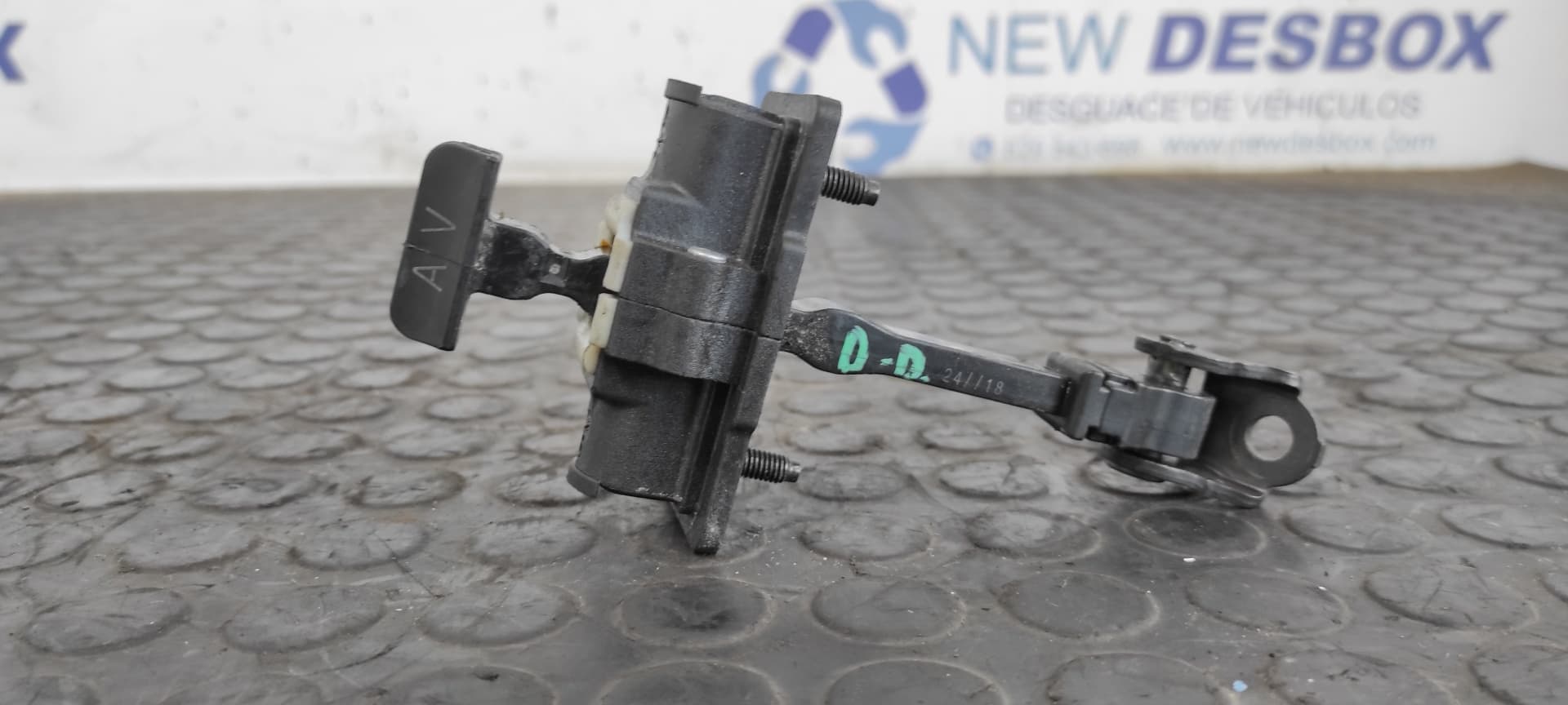 Recambio de RETENEDOR PUERTA DERECHA para PEUGEOT 3008 Allure YH01 referencia OEM IAM P8 ES72   - NEGRO
