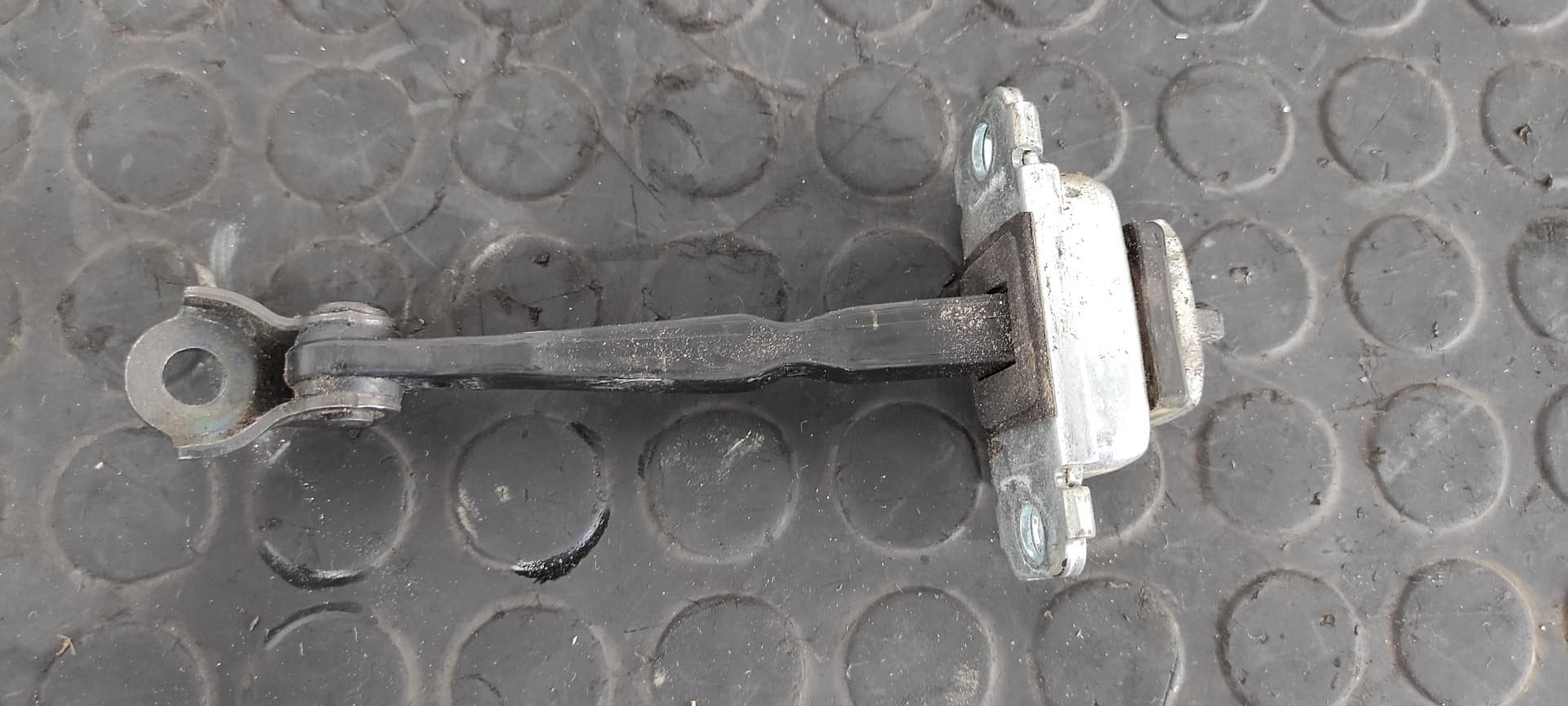 Recambio de RETENEDOR PUERTA DERECHA para HYUNDAI I30 Classic D4FB referencia OEM IAM    - BLANCO 3