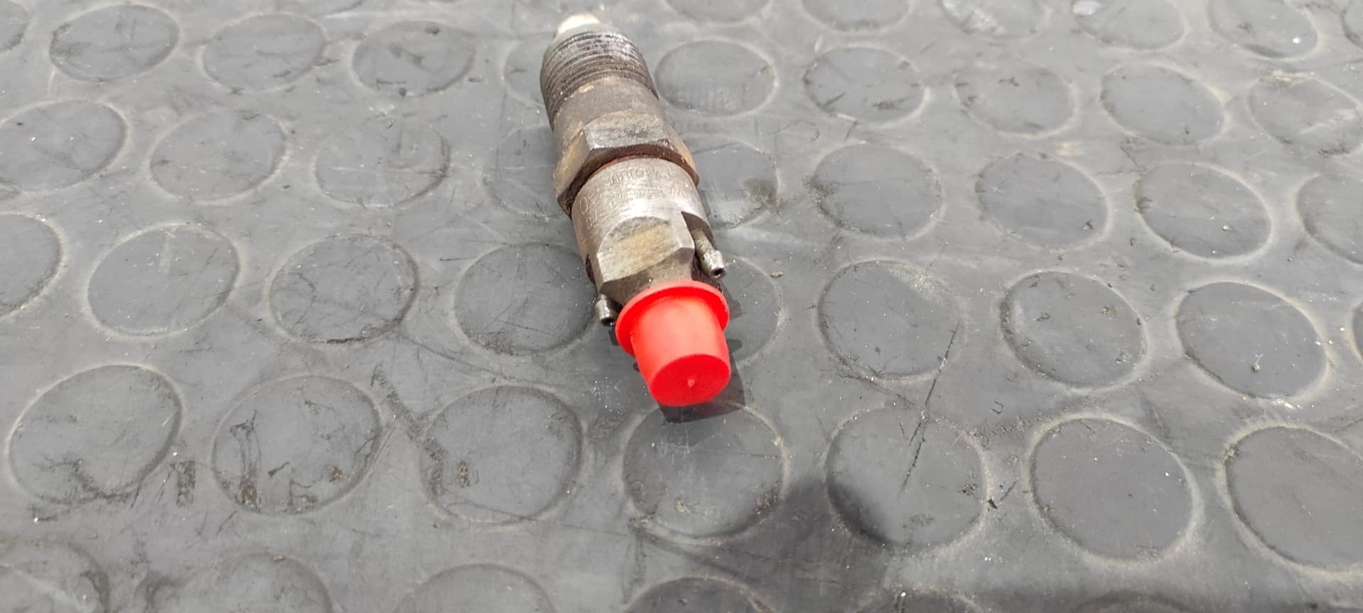 Recambio de INYECTOR para NISSAN SERENA (C23M) 2.3 LX Diesel LD23 referencia OEM IAM KC18P1   - BLANCO 2