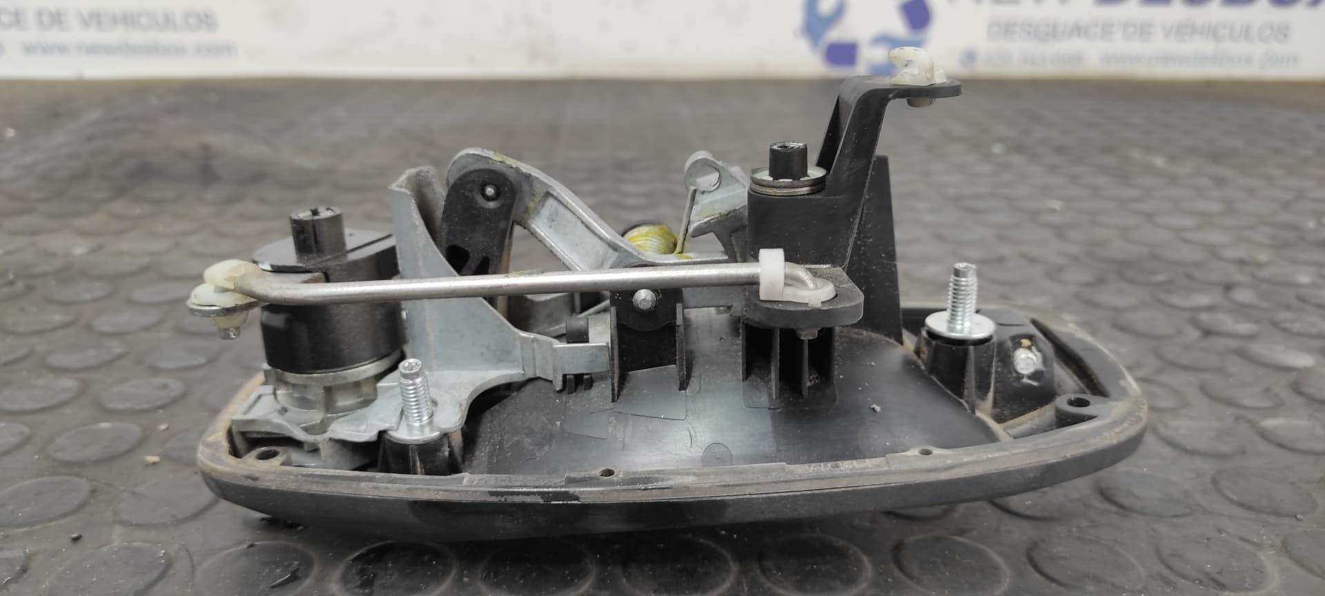 Recambio de MANETA  TRASERA IZQUIERDA para CITROEN NEMO Basis 8HSDV4TD referencia OEM IAM 242558E   - BLANCO 2