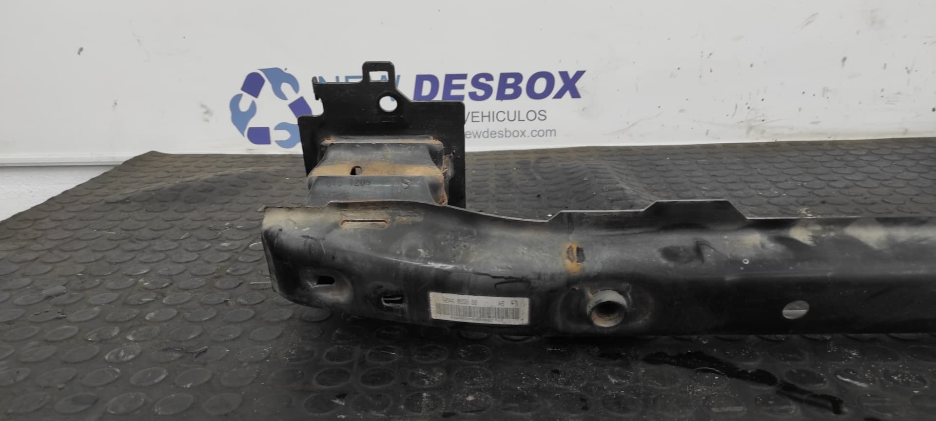 Recambio de REFUERZO PARAGOLPES DELANTERO para CITROEN C2 by Loeb NFU referencia OEM IAM 9644069880   - PLATA 4