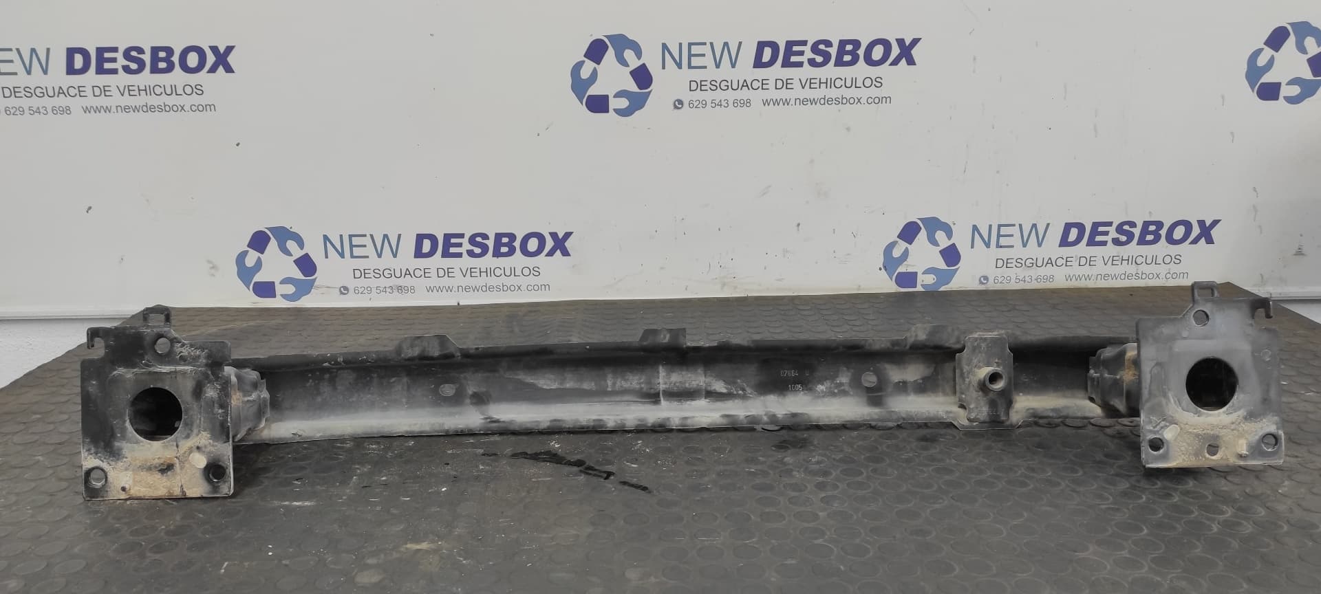 Recambio de REFUERZO PARAGOLPES DELANTERO para CITROEN C2 by Loeb NFU referencia OEM IAM 9644069880   - PLATA 7