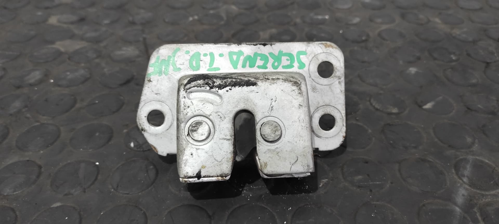 Recambio de CERRADURA PUERTA TRASERA DERECHA para NISSAN SERENA (C23M) referencia OEM IAM