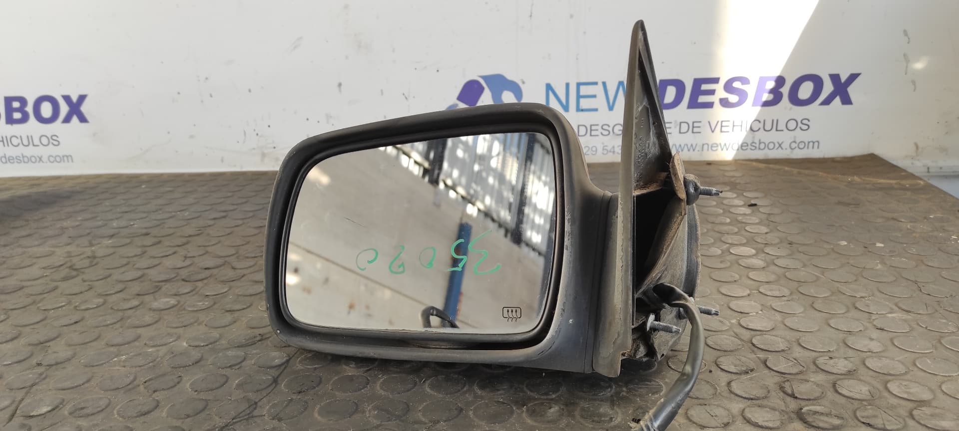 Recambio de RETROVISOR IZQUIERDO para CHRYSLER JEEP GR.CHEROKEE (ZJ)/(Z) 2.5 TD Canyon DM52 referencia OEM IAM LEC710463   - AZUL