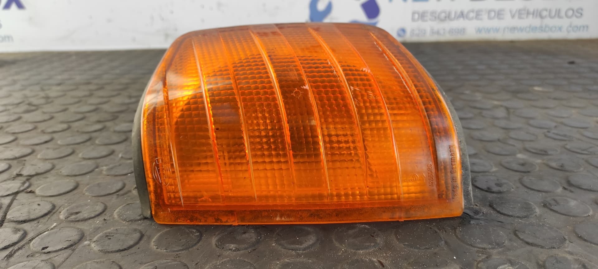 Recambio de PILOTO DELANTERO IZQUIERDO para MERCEDES-BENZ CLASE C (W201) BERLINA E 190 (201.024) M102961 referencia OEM IAM P251   - GRIS 4