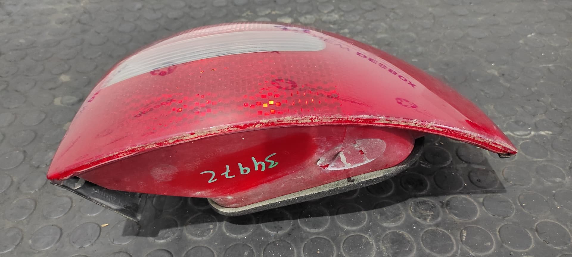 Recambio de PILOTO TRASERO DERECHO para AUDI A6 AVANT (4B5) * AVF referencia OEM IAM 4B5945096B   - AZUL 4