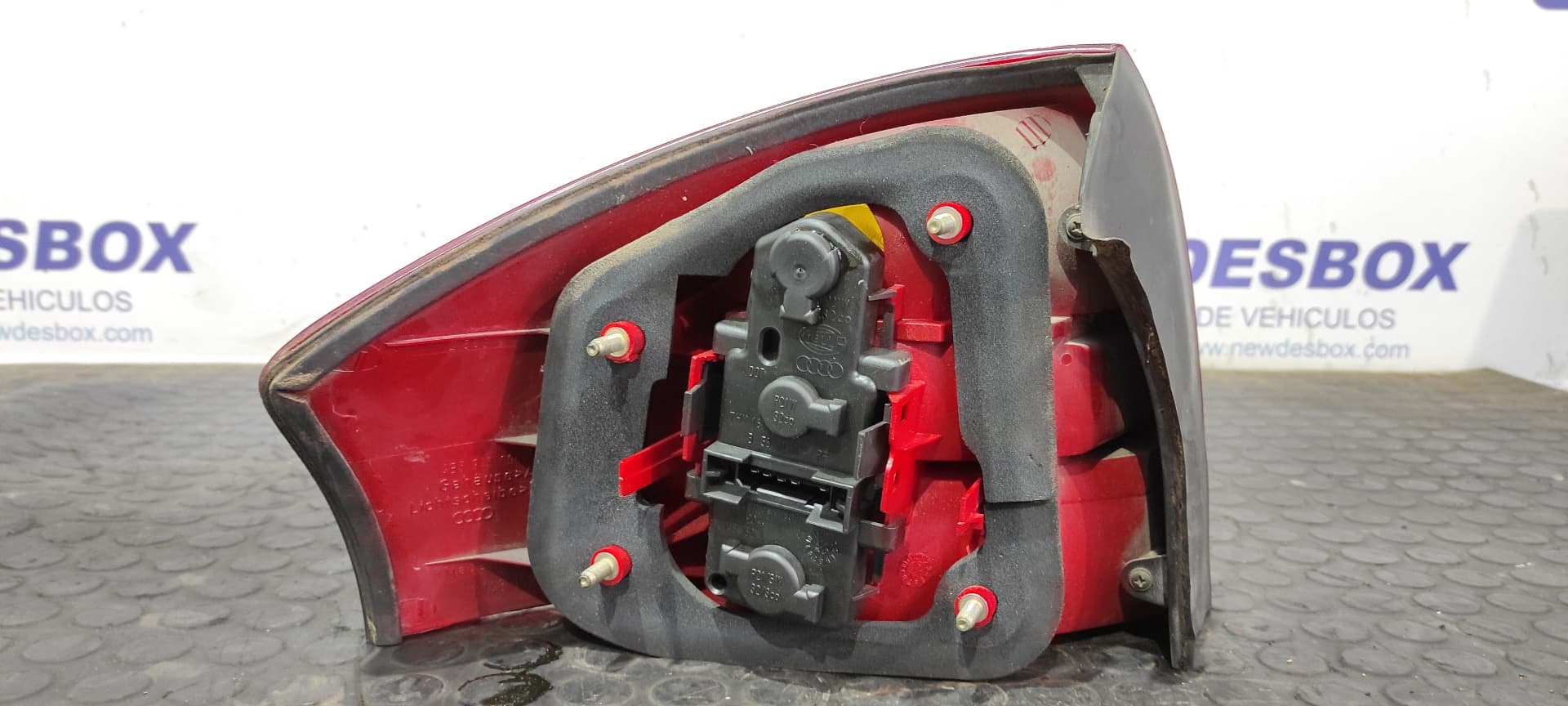 Recambio de PILOTO TRASERO DERECHO para AUDI A6 AVANT (4B5) * AVF referencia OEM IAM 4B5945096B   - AZUL 7