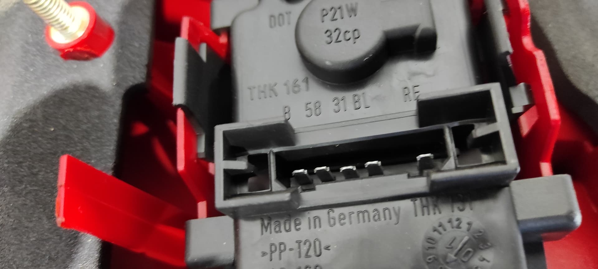 Recambio de PILOTO TRASERO DERECHO para AUDI A6 AVANT (4B5) * AVF referencia OEM IAM 4B5945096B   - AZUL 5