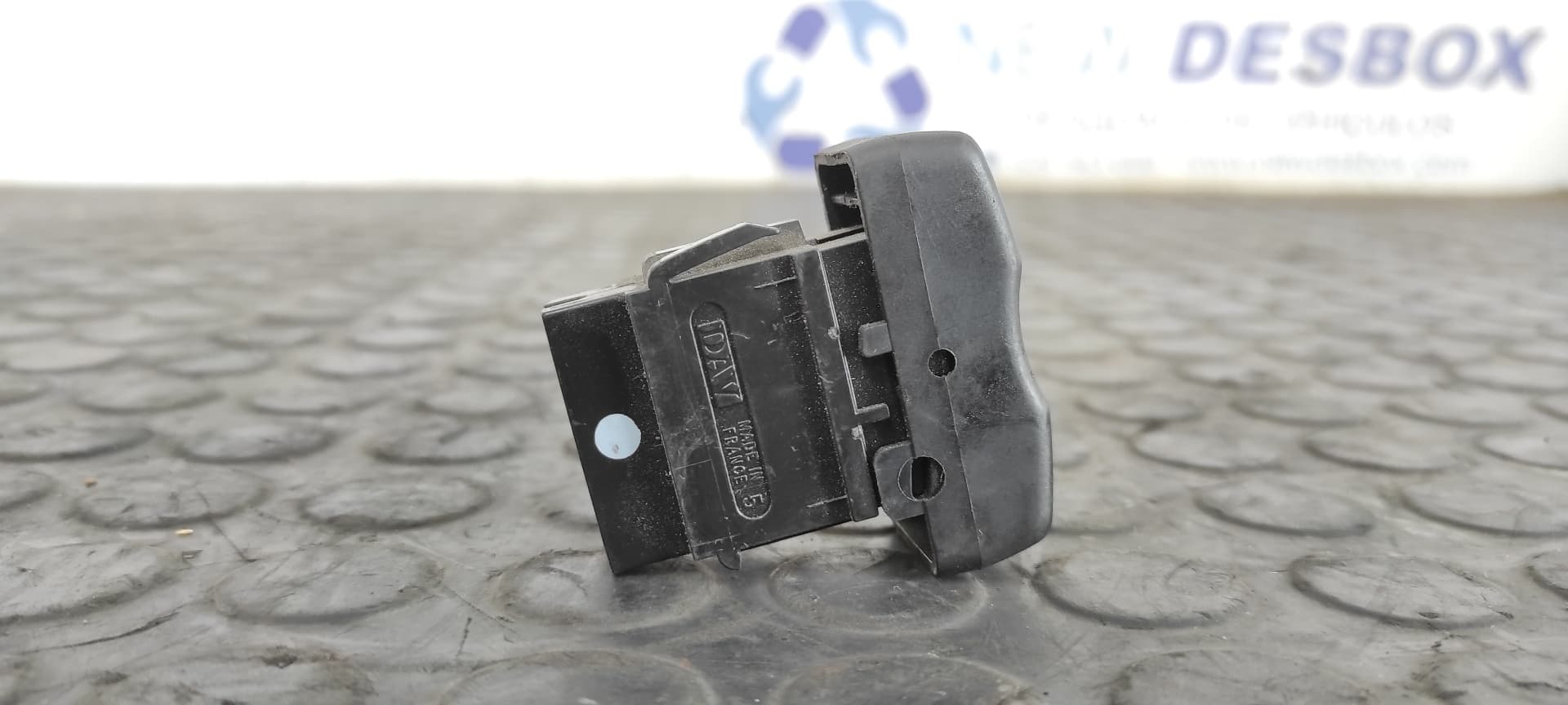 Recambio de INTERRUPTOR para DACIA LOGAN Ambiance K7M F7 referencia OEM IAM 399387   - BLANCO 2