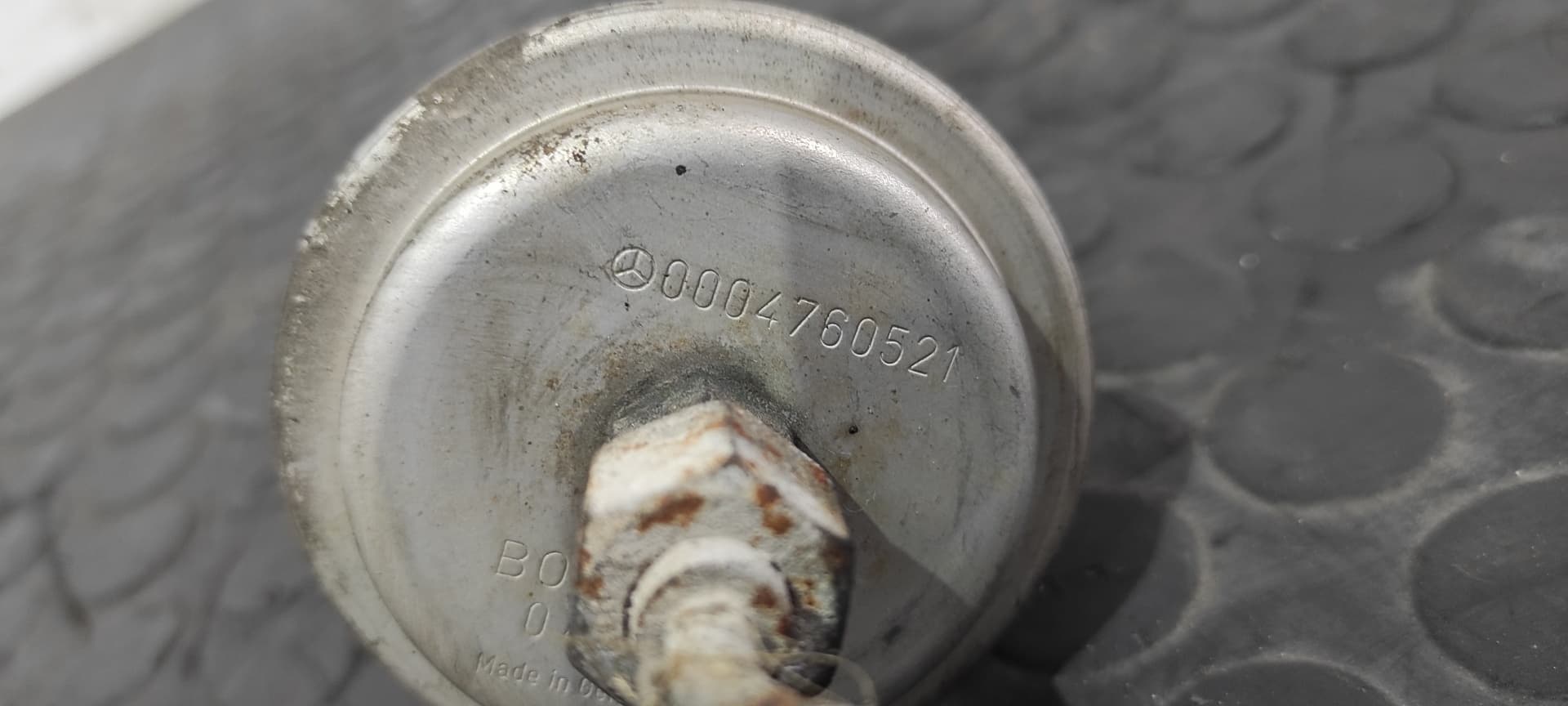 Recambio de BOMBA COMBUSTIBLE para MERCEDES-BENZ CLASE C (W201) BERLINA E 190 (201.024) M102961 referencia OEM IAM 0004760521   - GRIS 4