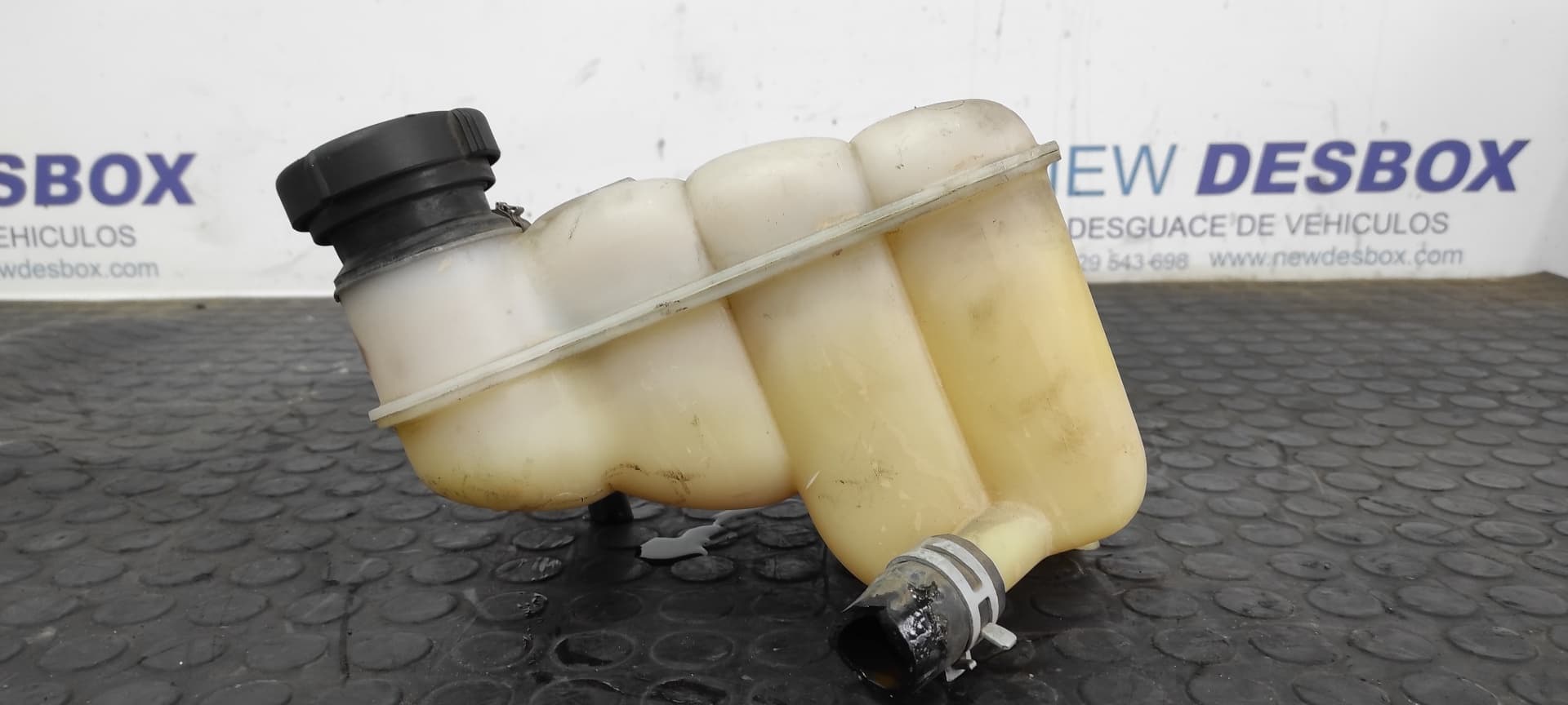 Recambio de DEPOSITO EXPANSION para LAND ROVER DISCOVERY (LT) TD5 Trophy 15P referencia OEM IAM PCF101410   - PLATA 3
