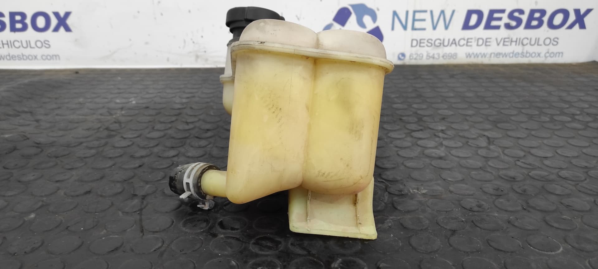 Recambio de DEPOSITO EXPANSION para LAND ROVER DISCOVERY (LT) TD5 Trophy 15P referencia OEM IAM PCF101410   - PLATA 6