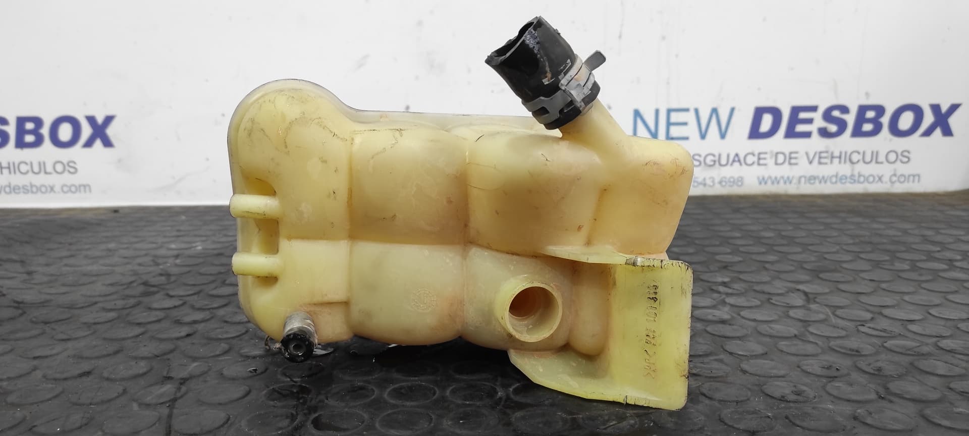 Recambio de DEPOSITO EXPANSION para LAND ROVER DISCOVERY (LT) TD5 Trophy 15P referencia OEM IAM PCF101410   - PLATA 4