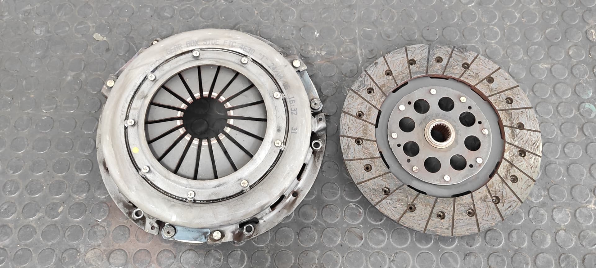 Recambio de KIT EMBRAGUE para LAND ROVER DISCOVERY (LT) 15P referencia OEM IAM  FTC4630   - PLATA