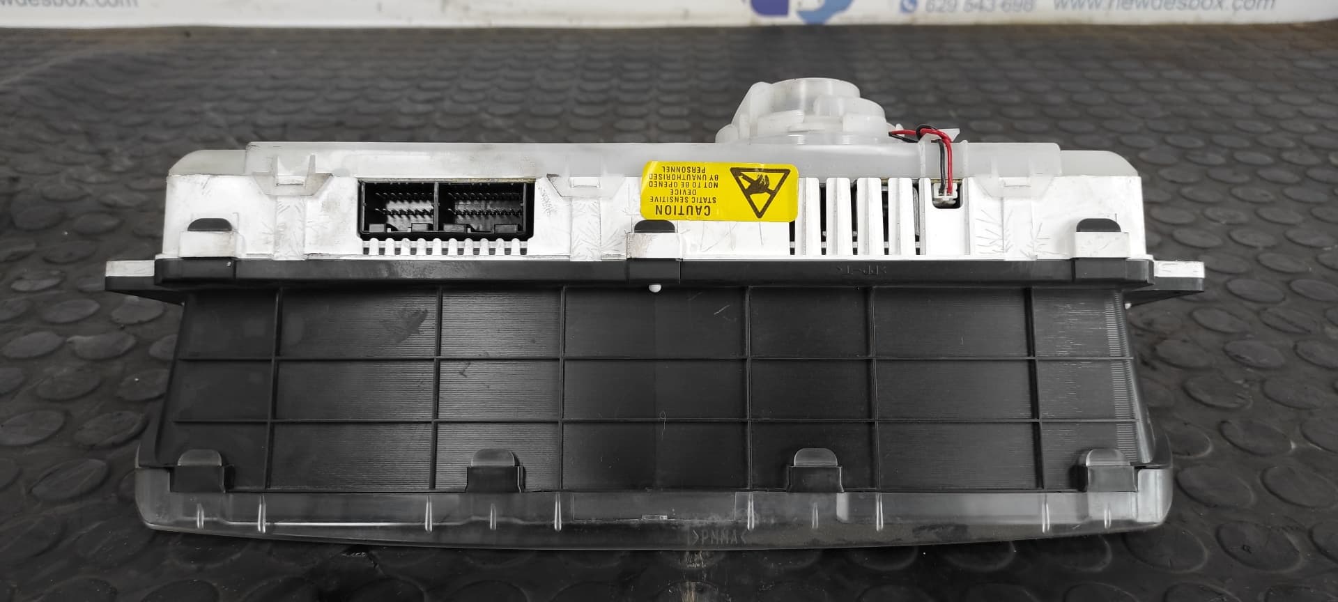 Recambio de CUADRO INSTRUMENTOS para LAND ROVER DISCOVERY (LT) 15P referencia OEM IAM YAC114022   - PLATA 8