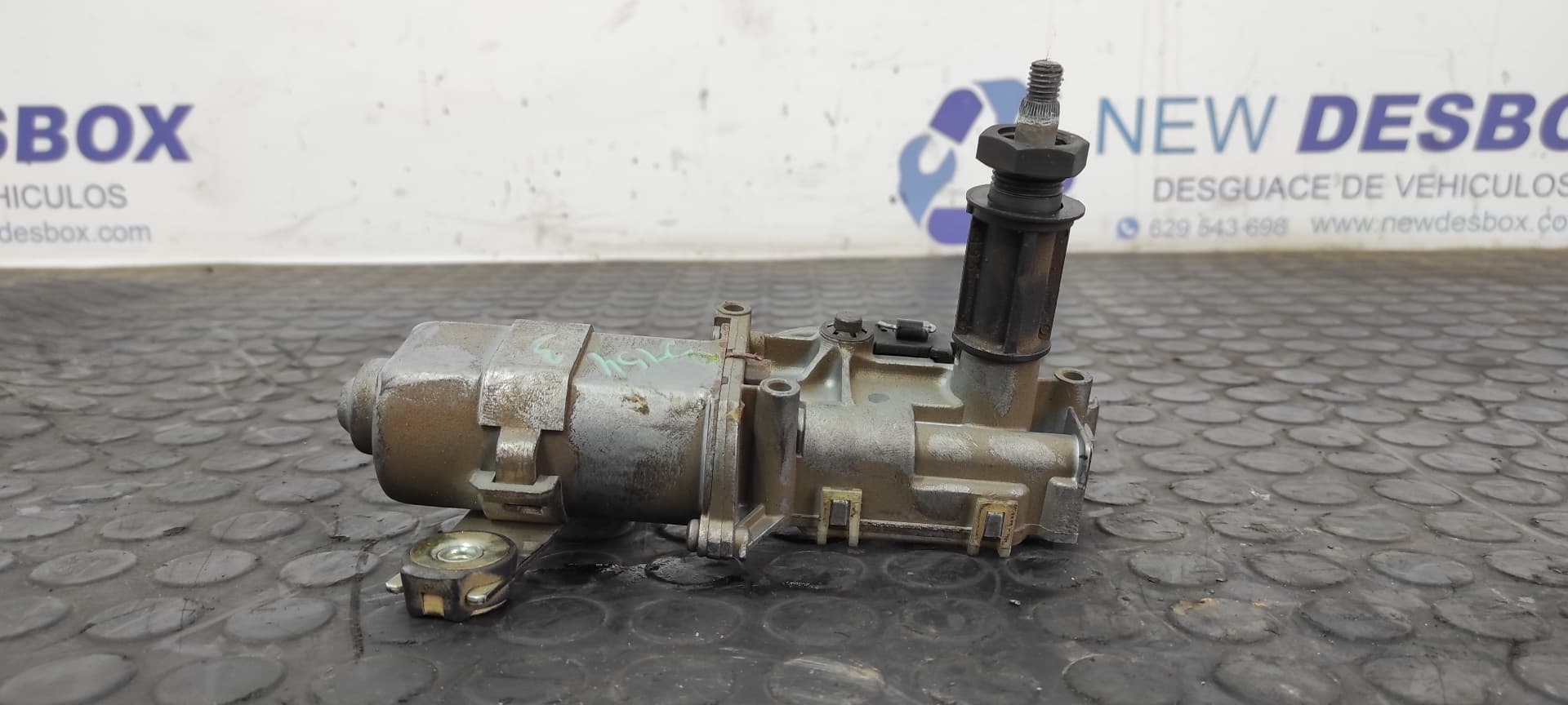 Recambio de MOTOR LIMPIA TRASERO para LAND ROVER DISCOVERY (LT) 15P referencia OEM IAM DLB101640   - PLATA 6