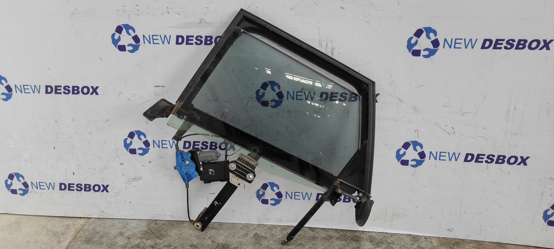 Recambio de ELEVALUNAS TRASERO IZQUIERDO para AUDI A4 AVANT (8E) BRE referencia OEM IAM 8E0839461B   - BLANCO