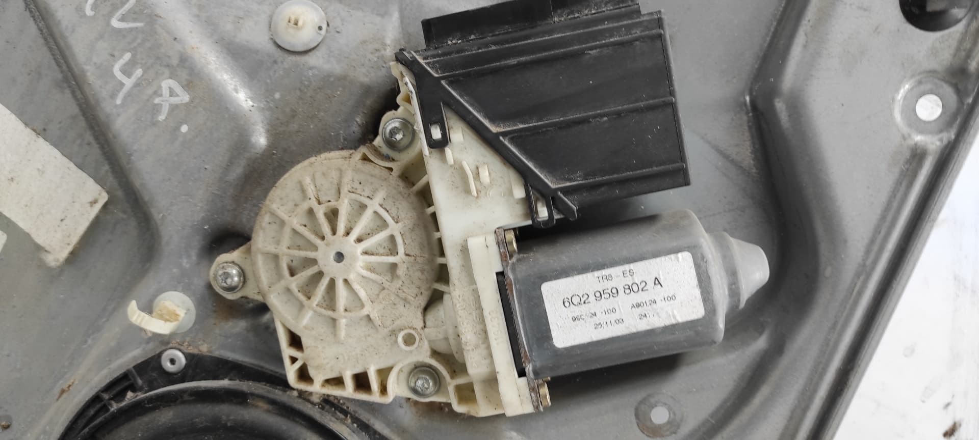 Recambio de ELEVALUNAS DELANTERO IZQUIERDO para SEAT IBIZA (6L1) 1.9 SDI ASY referencia OEM IAM 6L4837751CM   - PLATA 6