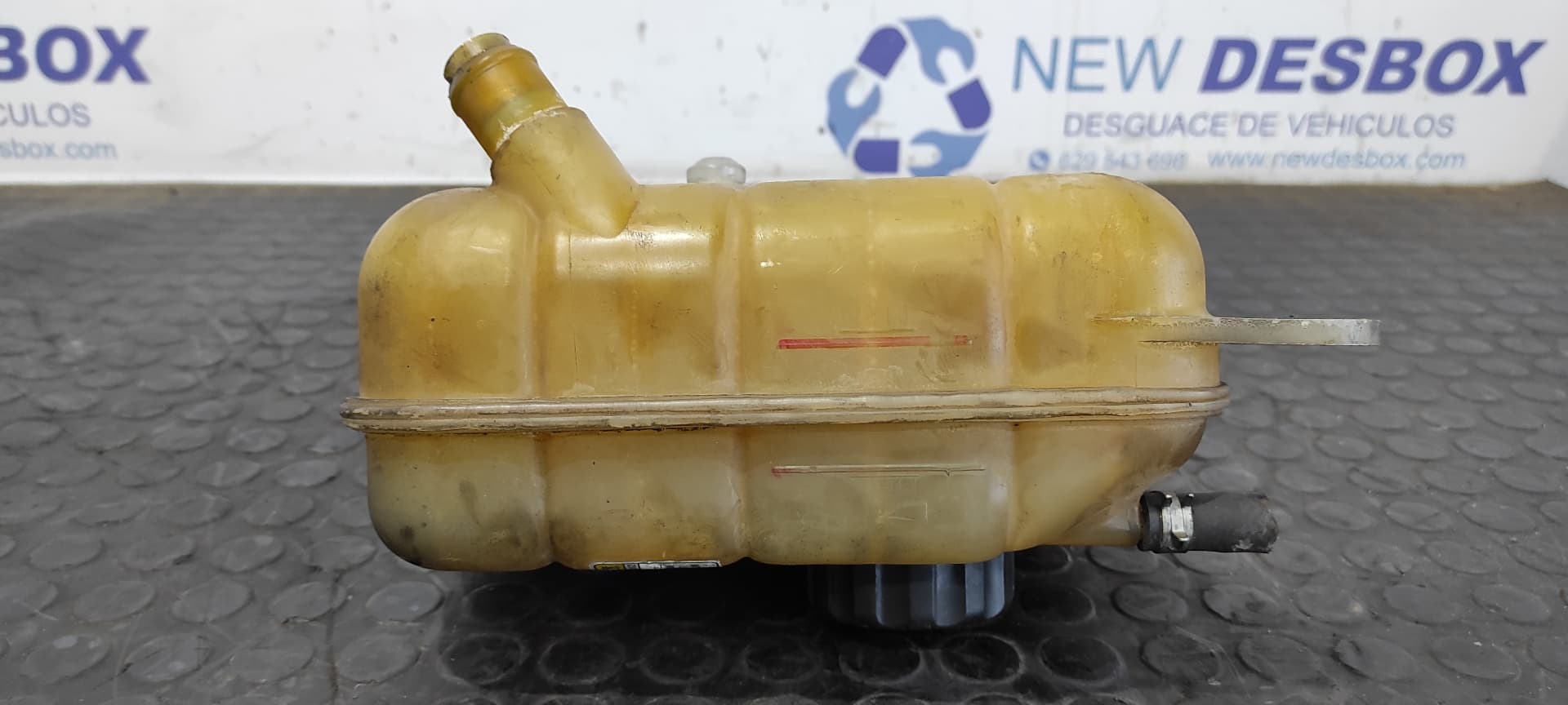 Recambio de DEPOSITO EXPANSION para SSANGYONG RODIUS Xdi Deluxe 4WD D27DT referencia OEM IAM K2161021100   - PLATA 3