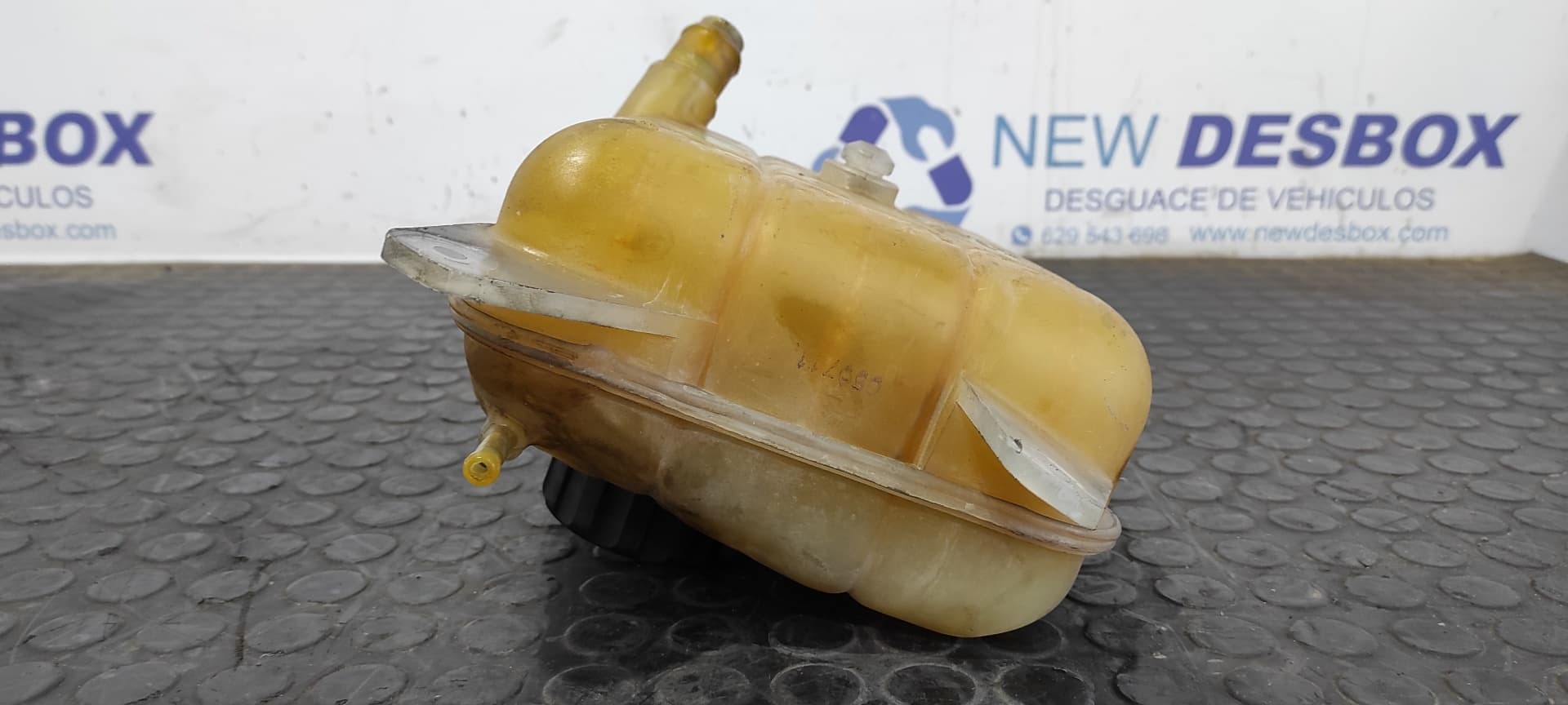 Recambio de DEPOSITO EXPANSION para SSANGYONG RODIUS Xdi Deluxe 4WD D27DT referencia OEM IAM K2161021100   - PLATA 2