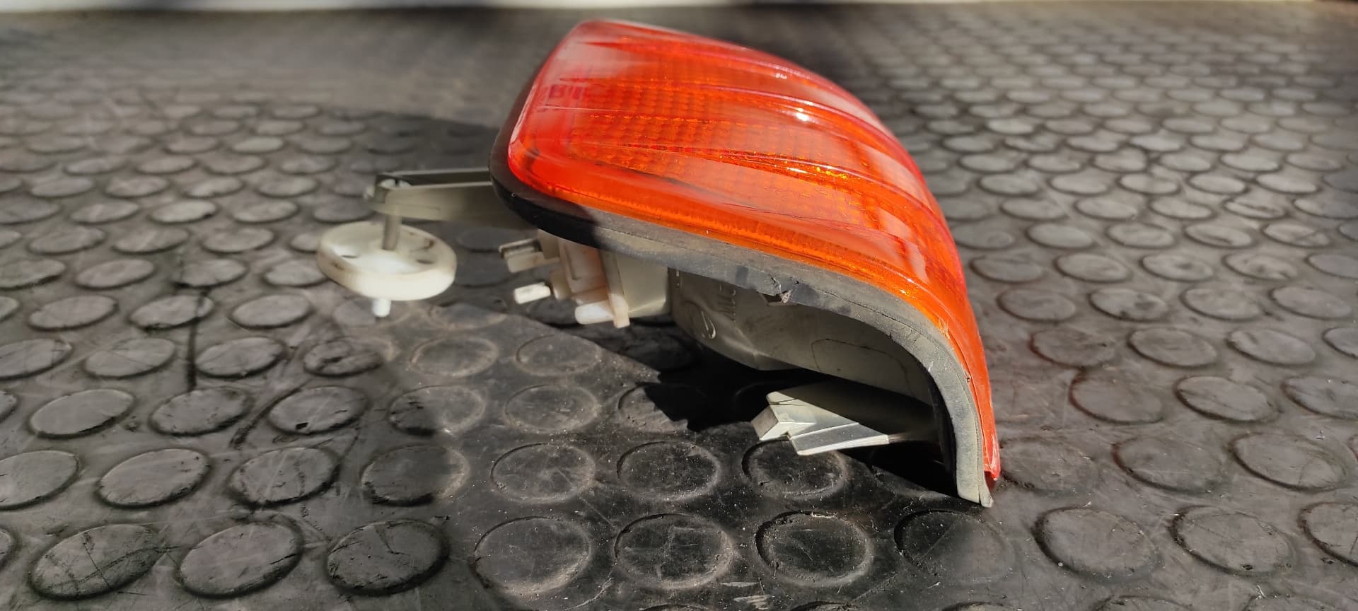 Recambio de PILOTO DELANTERO IZQUIERDO para MERCEDES-BENZ CLASE C (W201) BERLINA E 190 (201.024) M102962 referencia OEM IAM P251   - BLANCO 3