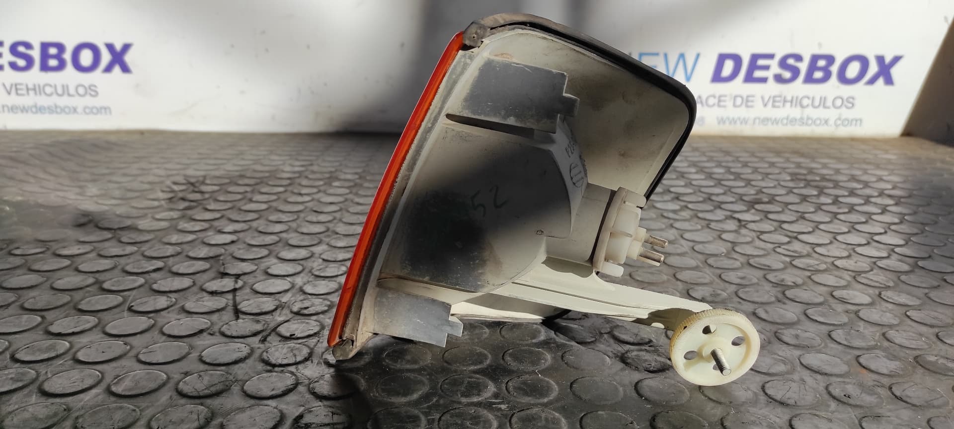 Recambio de PILOTO DELANTERO DERECHO para MERCEDES-BENZ CLASE C (W201) BERLINA E 190 (201.024) M102962 referencia OEM IAM P251   - BLANCO 5