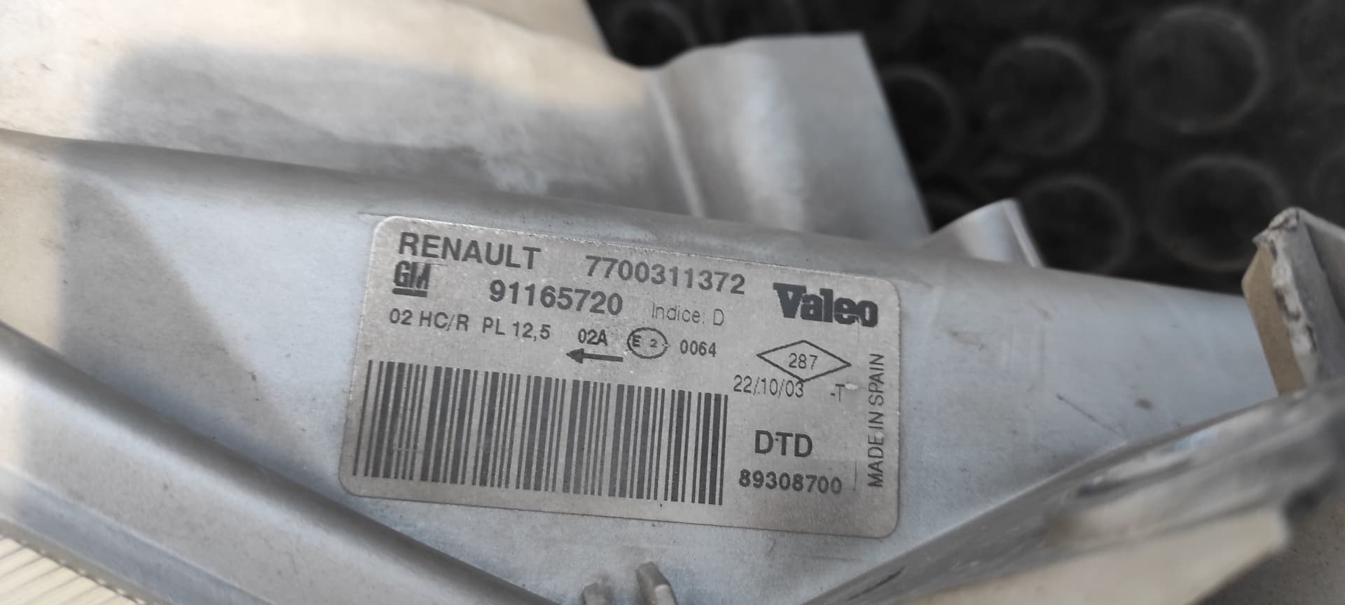 Recambio de FARO DERECHO para RENAULT TRAFIC CAJA CERRADA (AB 4.01) Doble cabina L1H1  2,7t F9QU7 referencia OEM IAM 7700311372   - BLANCO 5