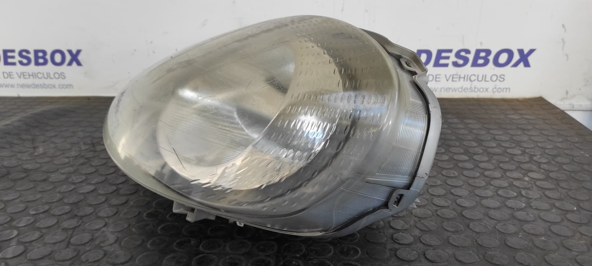 Recambio de FARO IZQUIERDO para RENAULT TRAFIC CAJA CERRADA (AB 4.01) Doble cabina L1H1  2,7t F9QU7 referencia OEM IAM 7700311371   - BLANCO 3