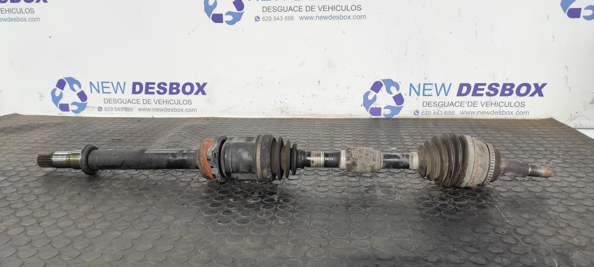 Recambio de TRANSMISION DELANTERA DERECHA para TOYOTA AVENSIS BERLINA (T25) 2.2 D-CAT 2AD-FHV referencia OEM IAM 4341005320   - NEGRO